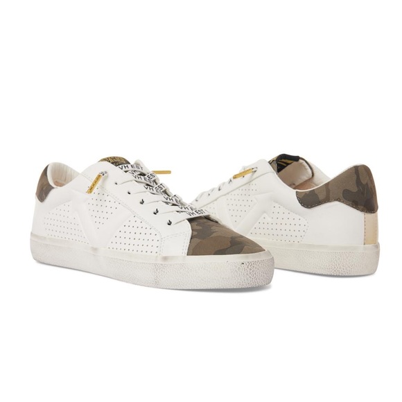 Vintage Havana Kiki Sneaker. New w tags, never worn. - Picture 2 of 4